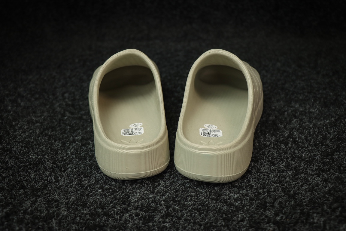 
东莞渠道 市面最顶级品质 ADIDAS adiFOM Superstar MULE 贝壳头版一脚蹬半拖