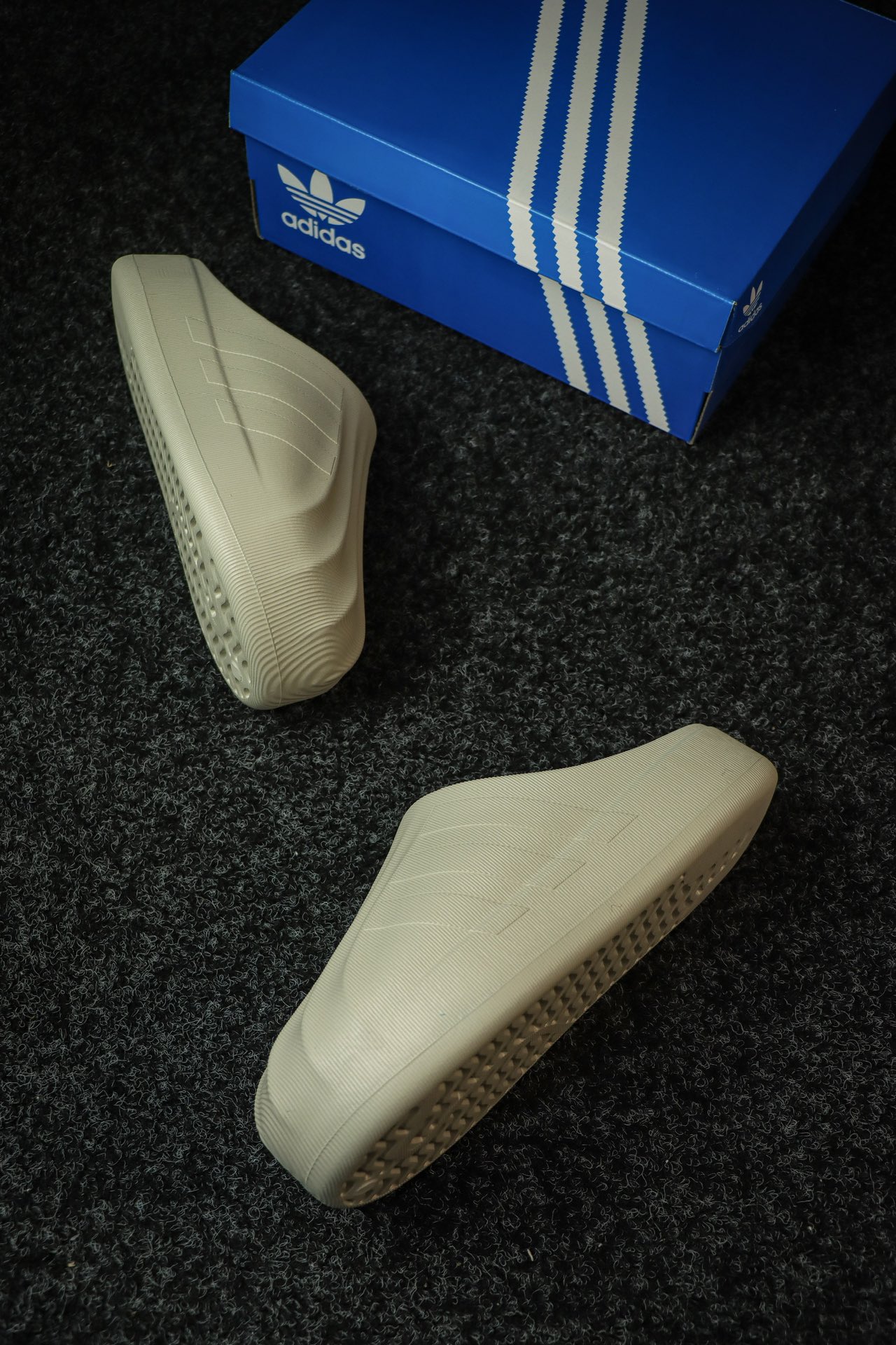 
东莞渠道 市面最顶级品质 ADIDAS adiFOM Superstar MULE 贝壳头版一脚蹬半拖