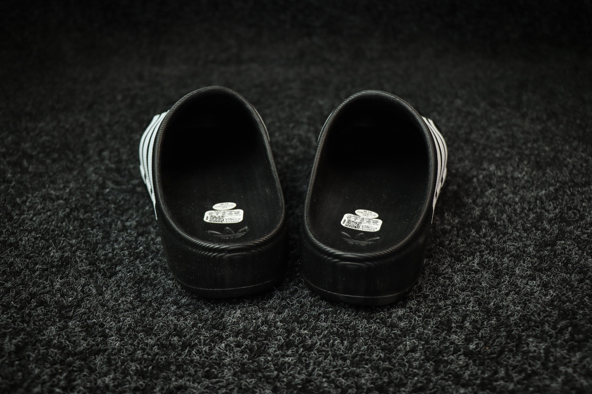 
东莞渠道 市面最顶级品质 ADIDAS adiFOM Superstar MULE 贝壳头版一脚蹬半拖