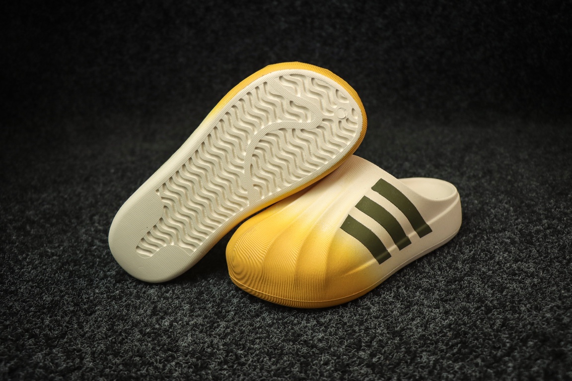 
东莞渠道 市面最顶级品质 ADIDAS adiFOM Superstar MULE 贝壳头版一脚蹬半拖