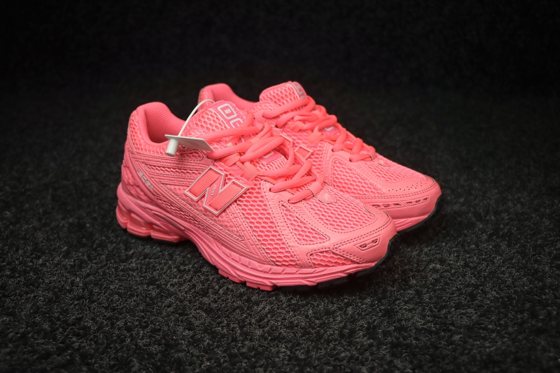   
New Balance 1906系列复古老爹风休闲运动慢跑鞋 货号M1906RAP
尺码：36-4