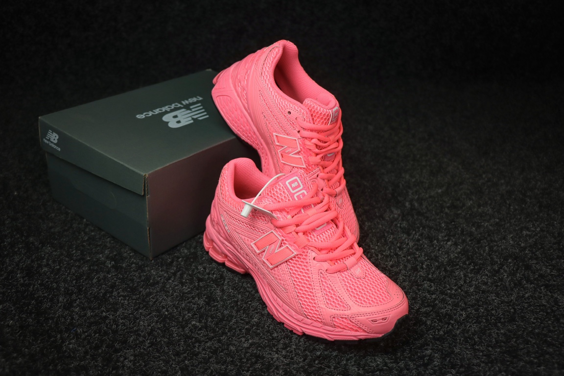   
New Balance 1906系列复古老爹风休闲运动慢跑鞋 货号M1906RAP
尺码：36-4