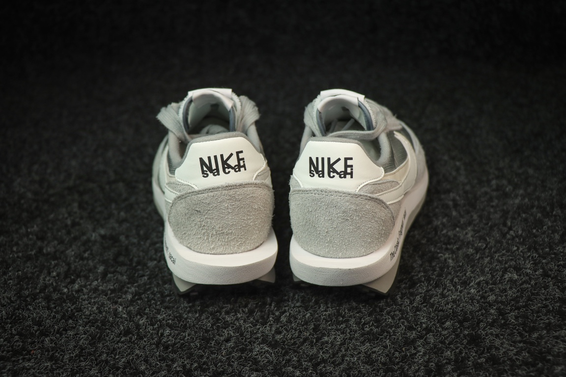 
sacai 藤原浩 三方联名 
Fragment X sacai X nike LDwaffle 三方