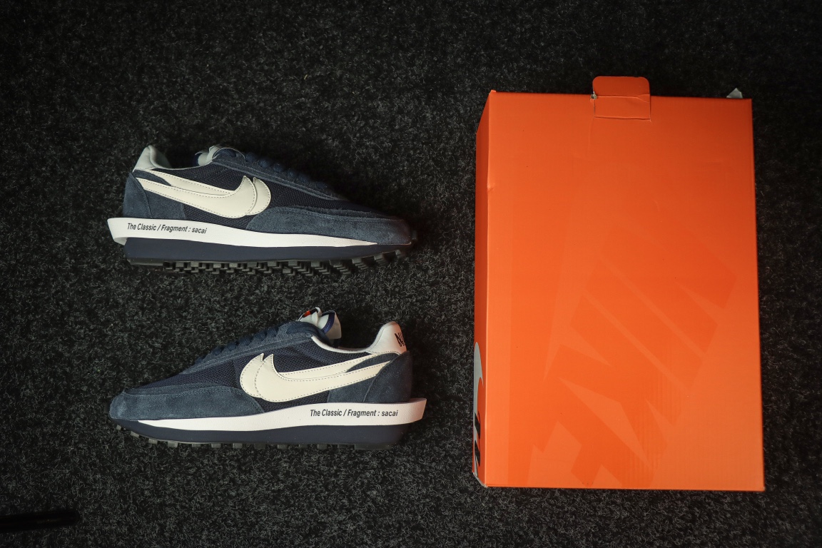 
 sacai 藤原浩 三方联名 
Fragment X sacai X nike LDwaffle 三
