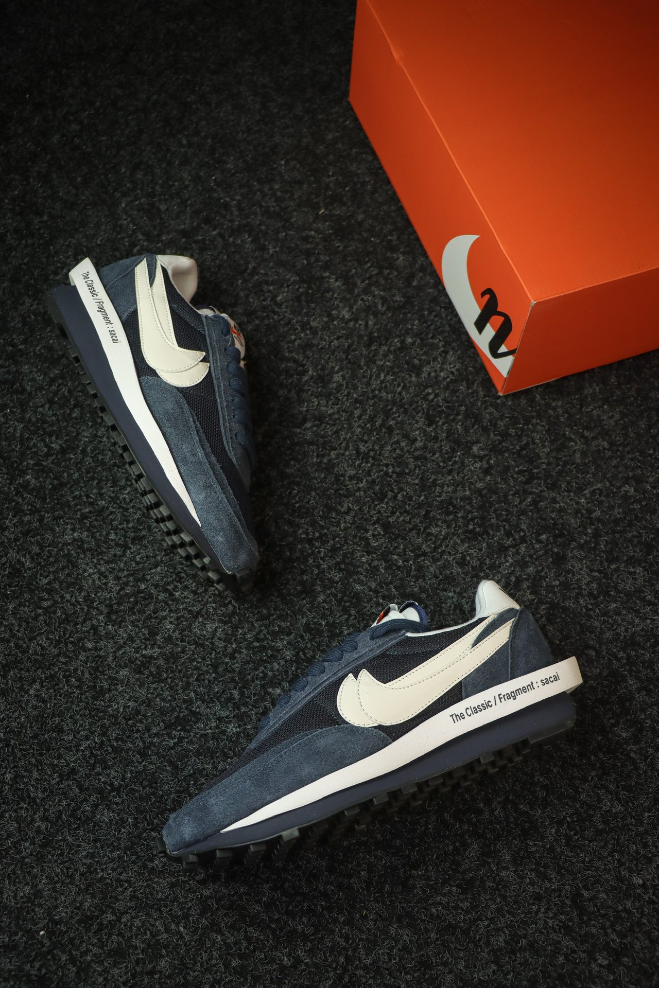 
 sacai 藤原浩 三方联名 
Fragment X sacai X nike LDwaffle 三