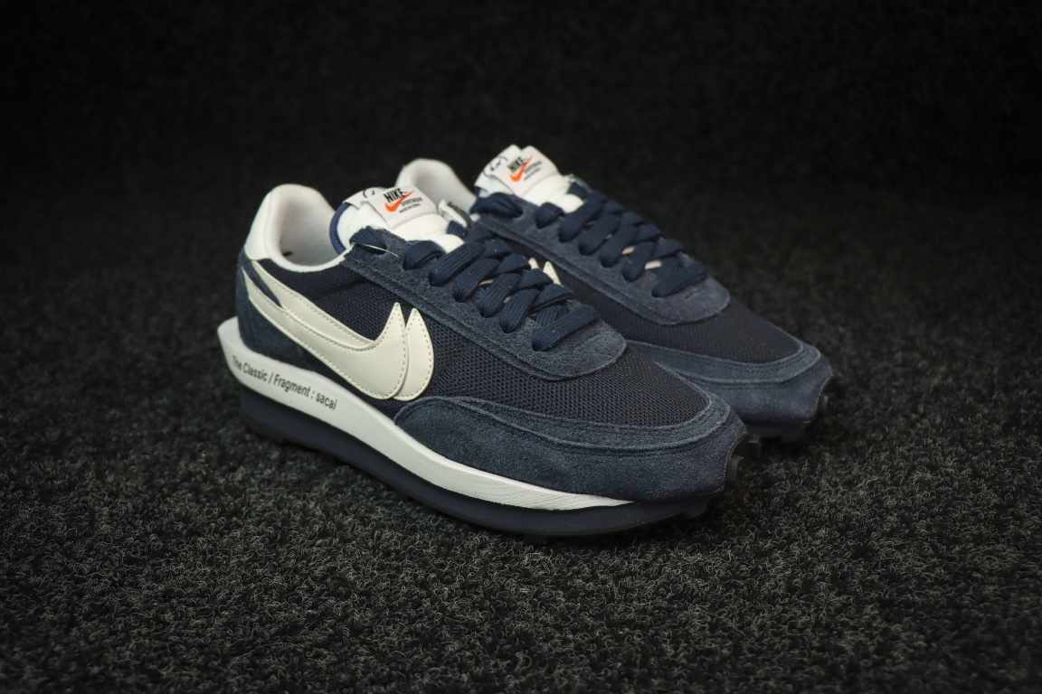 
 sacai 藤原浩 三方联名 
Fragment X sacai X nike LDwaffle 三