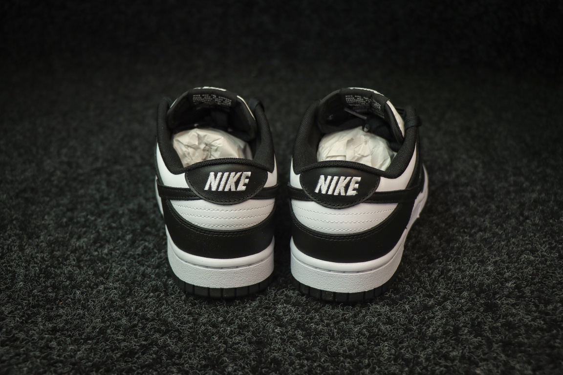 
NIKE Dunk Low 黑白熊猫 全码补齐
货号：DD1391-100！
尺码：36 36.5 3