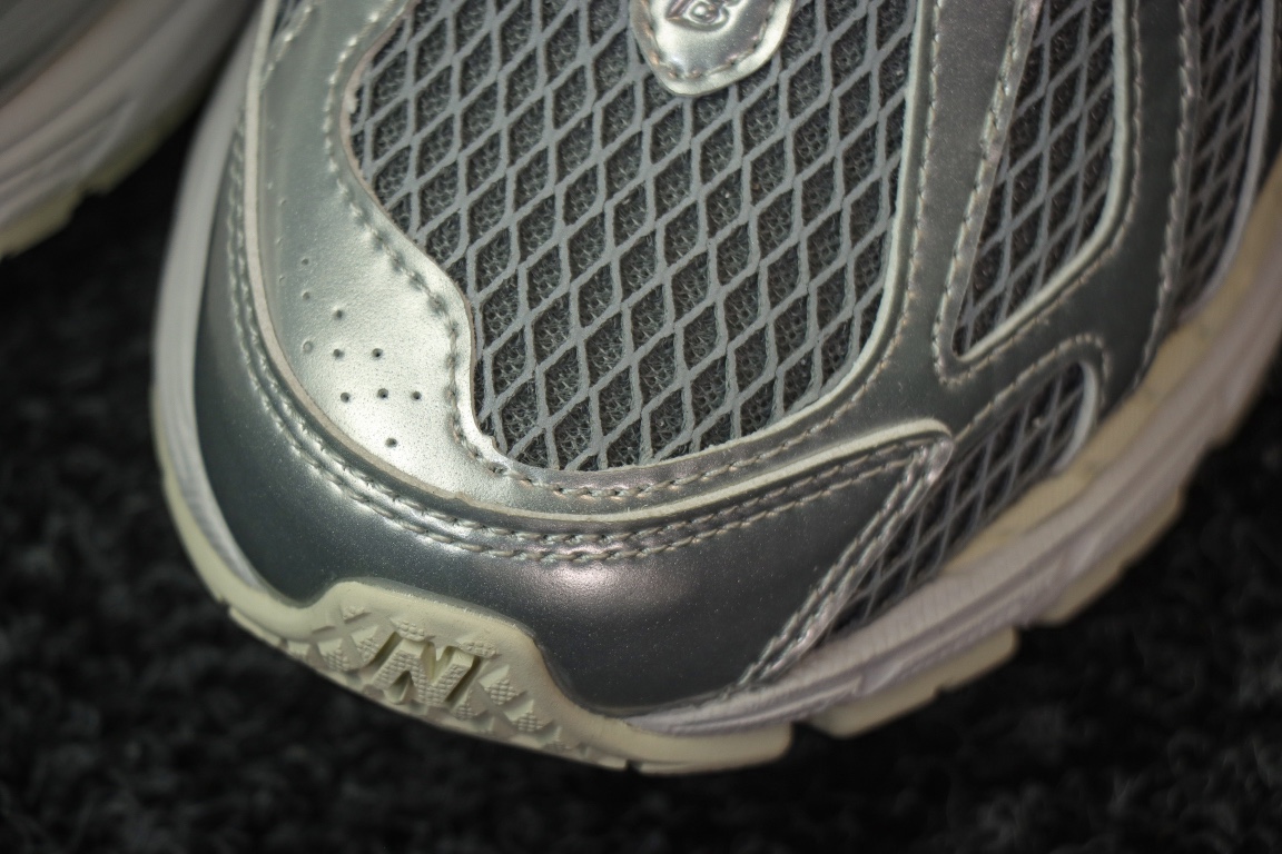 
纯原 The Basement x NB New Balance M1906RBT 联名银色 高端零售