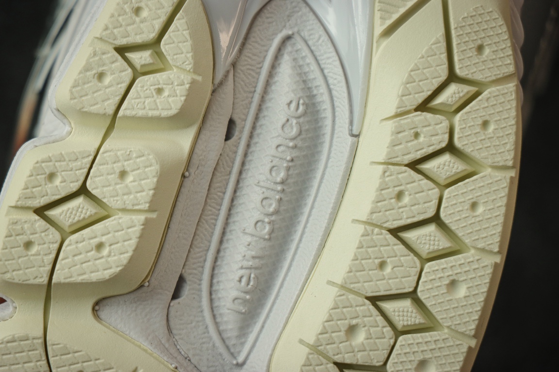 
纯原 The Basement x NB New Balance M1906RBT 联名银色 高端零售