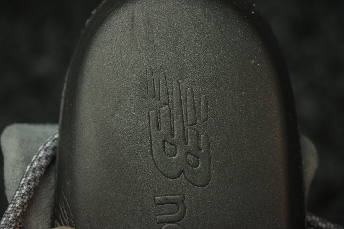 
New Balance NB 2002RHG 舒适百搭 网布耐磨 低帮 休闲跑步鞋 男女同款 
尺码 