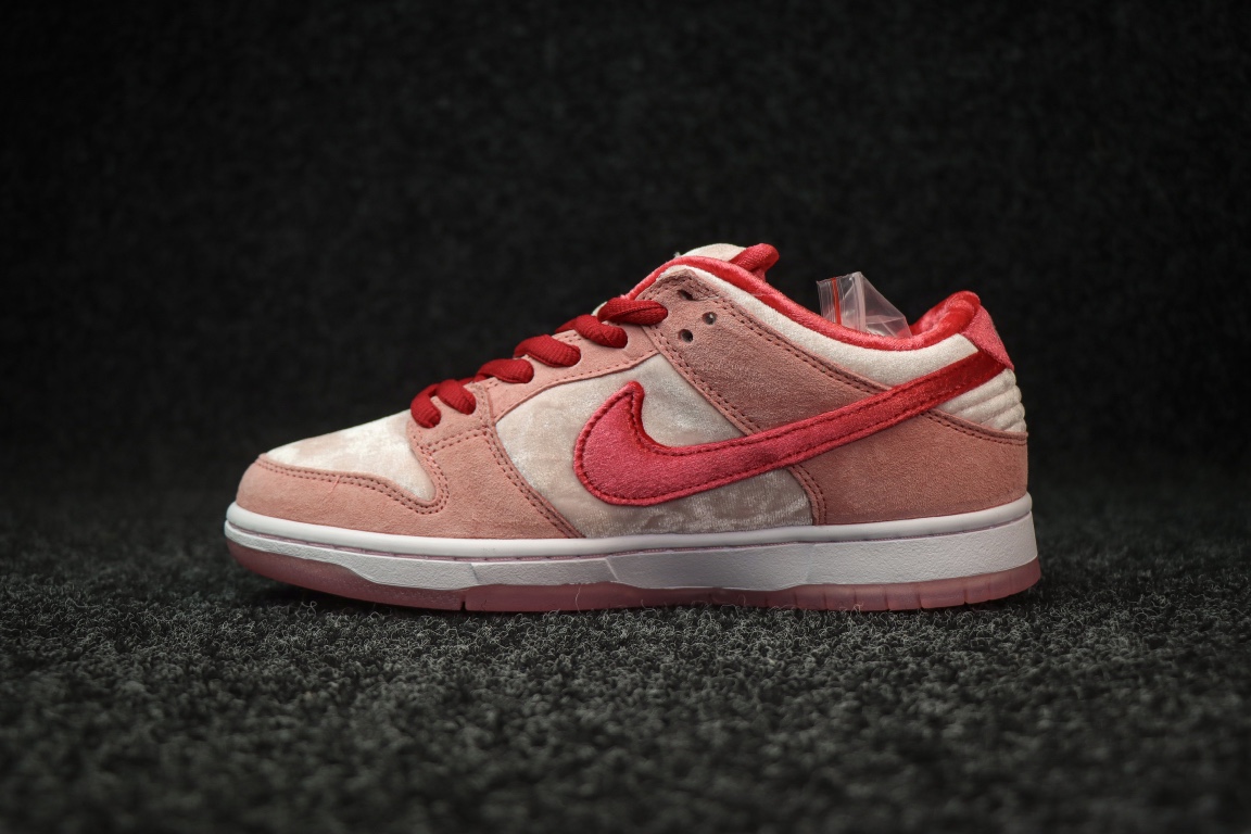 
全码补齐 纯原 StrangeLove x NK SB Dunk Low 联名情人节限定白粉 

圈内