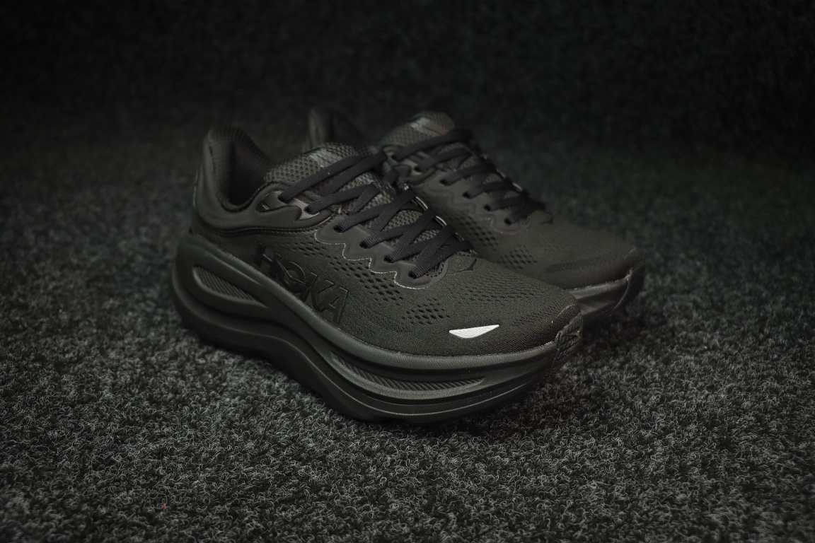 
HOKA ONE ONE Bondi 9 邦迪九代跑步鞋
黑色 
货号：/BBLC   
尺码：36-