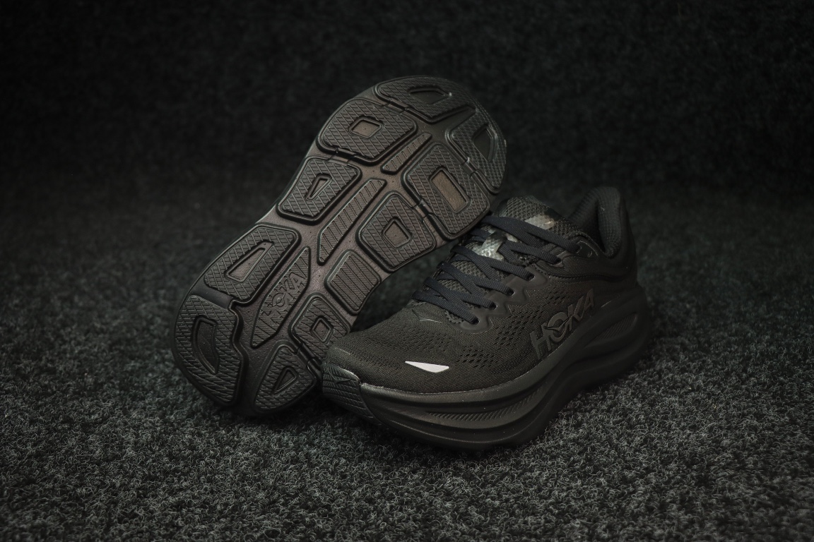 
HOKA ONE ONE Bondi 9 邦迪九代跑步鞋
黑色 
货号：/BBLC   
尺码：36-