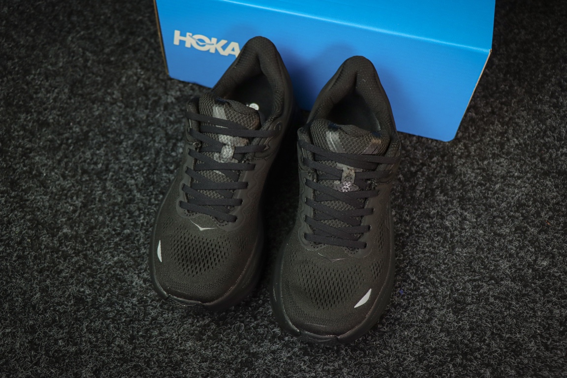 
HOKA ONE ONE Bondi 9 邦迪九代跑步鞋
黑色 
货号：/BBLC   
尺码：36-