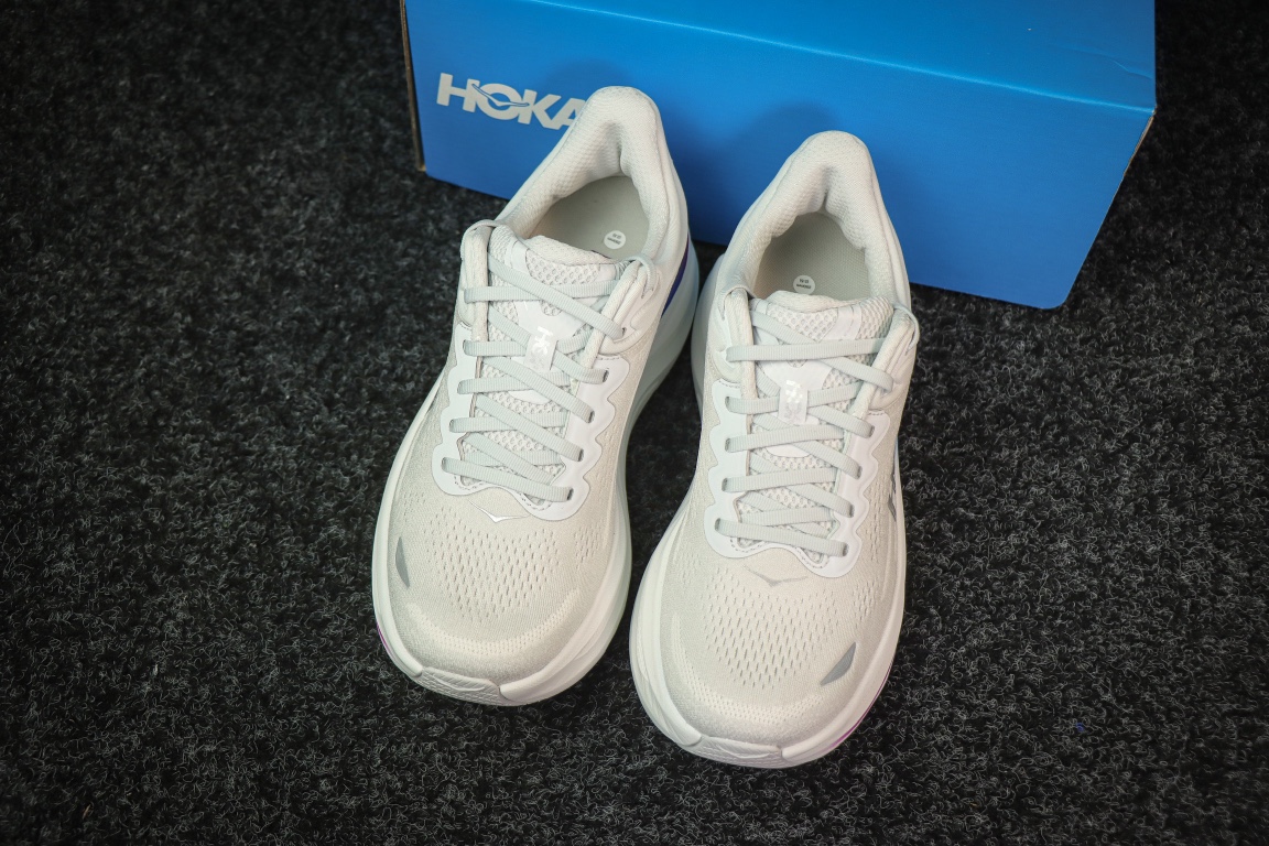 
HOKA ONE ONE Bondi 9 邦迪九代跑步鞋
灰白色 
货号：/CYWH   
尺码：36