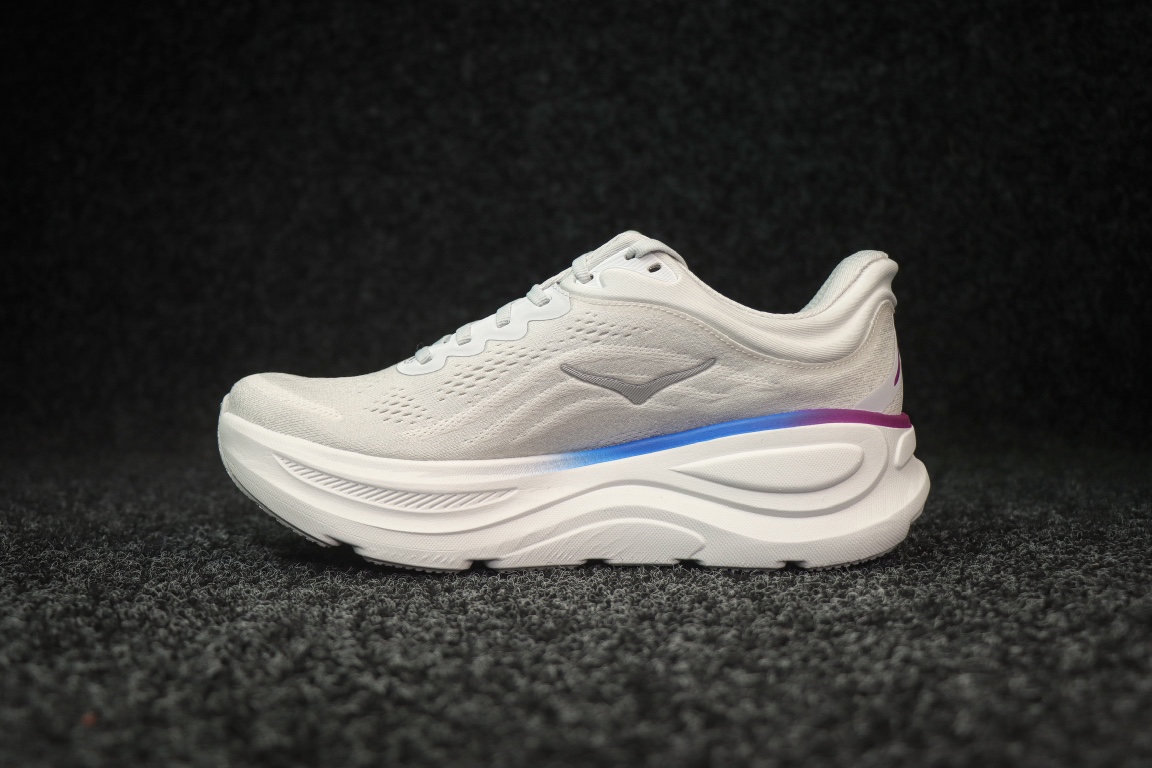 
HOKA ONE ONE Bondi 9 邦迪九代跑步鞋
灰白色 
货号：/CYWH   
尺码：36