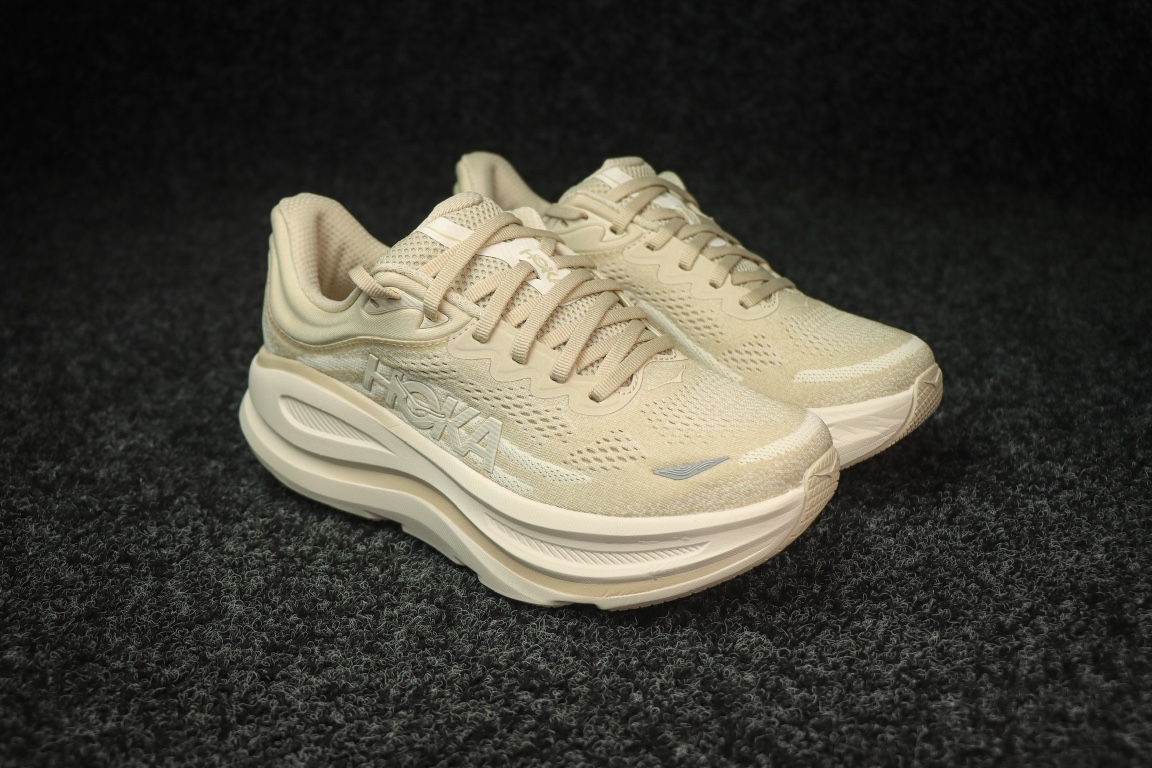 
HOKA ONE ONE Bondi 9 邦迪九代跑步鞋
流沙色
货号：-OLTM
尺码：36-45