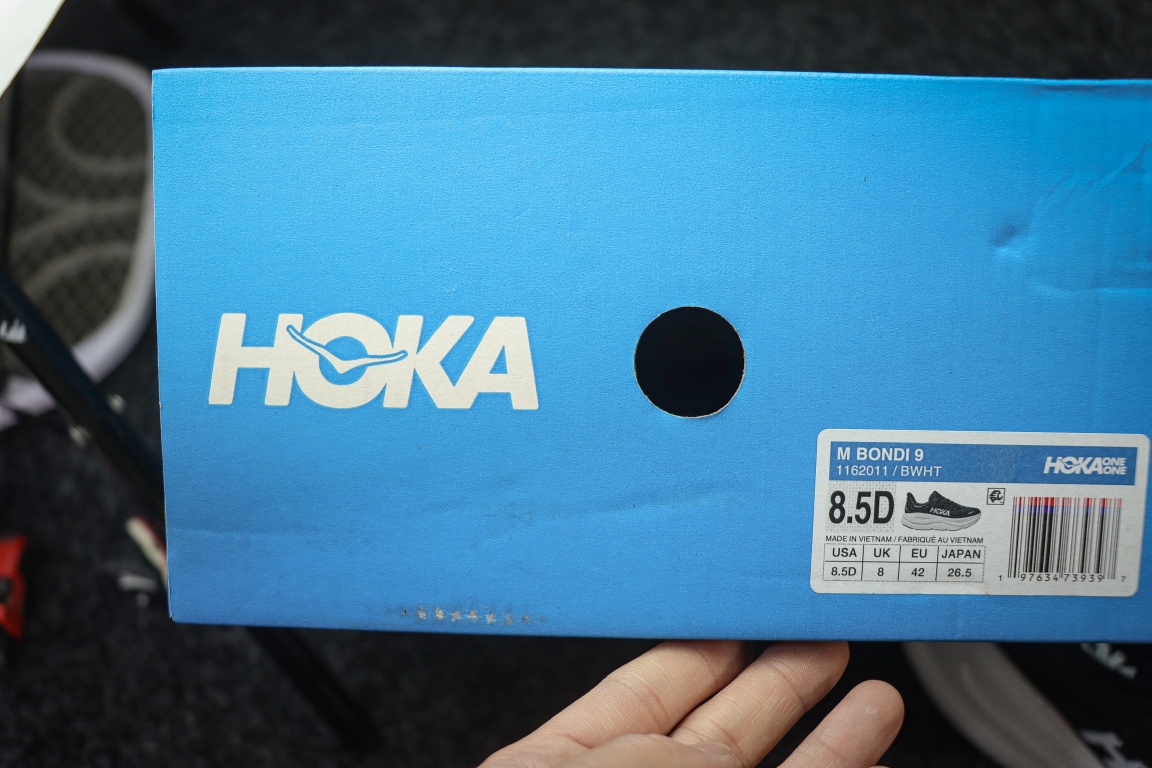 
HOKA ONE ONE Bondi 9 邦迪九代跑步鞋
黑白
货号：/BBLC
尺码：36-45