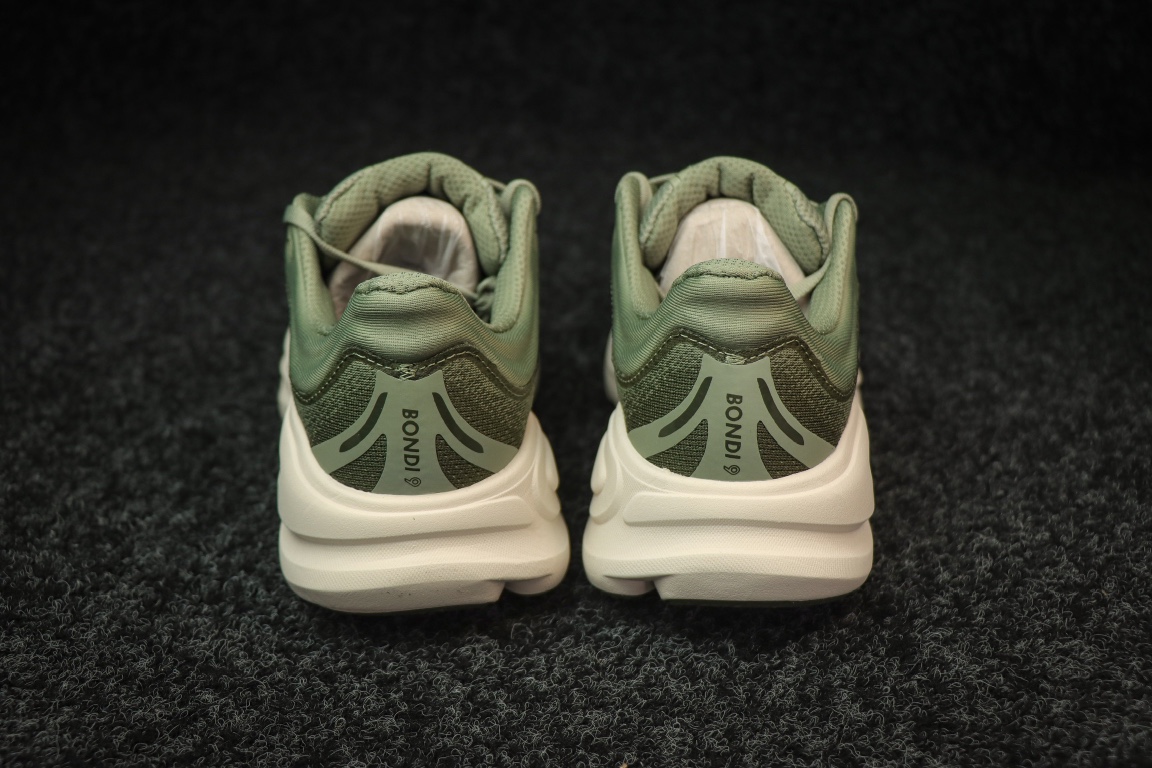 
HOKA ONE ONE Bondi 9 邦迪九代跑步鞋
浅绿色
货号：-SSSC
尺码：36-45