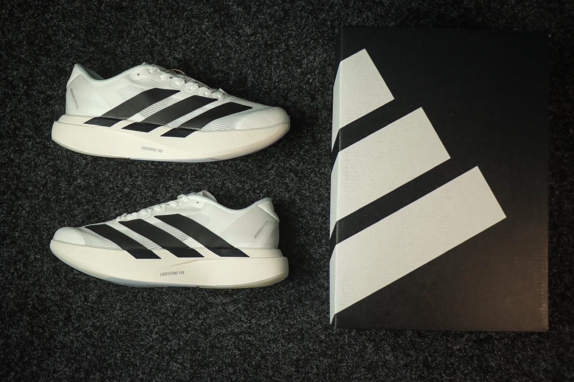 
AD Adizero Eva SL 阿迪达斯马拉松竞速跑鞋 白黑
货号：JH6206
尺码：36 36