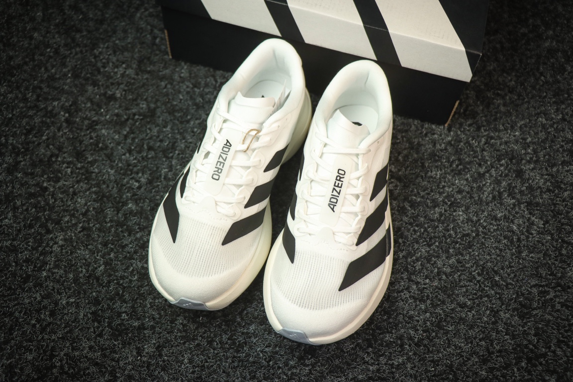 
AD Adizero Eva SL 阿迪达斯马拉松竞速跑鞋 白黑
货号：JH6206
尺码：36 36