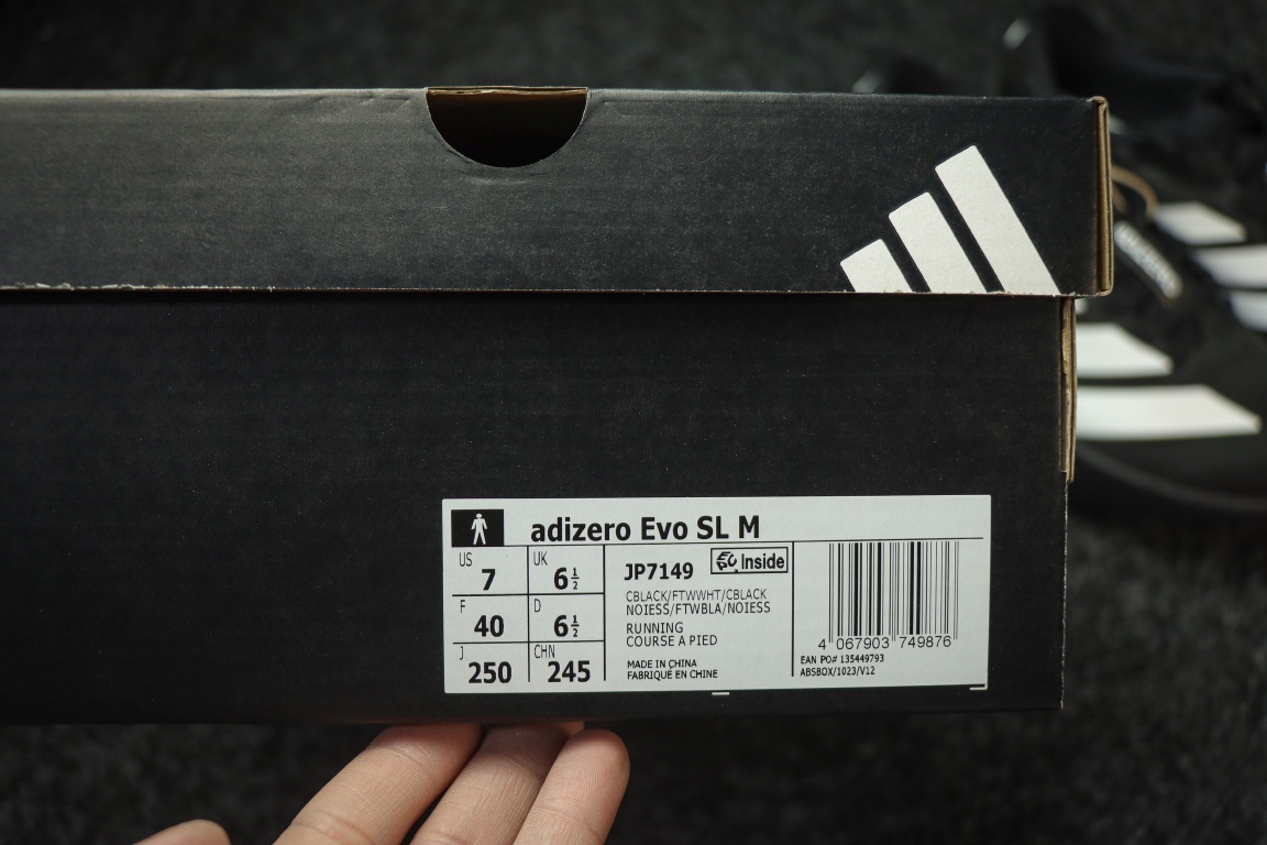 
AD Adizero Eva SL 阿迪达斯马拉松竞速跑鞋 黑白
货号：J
尺码：36 36⅔ 37⅓