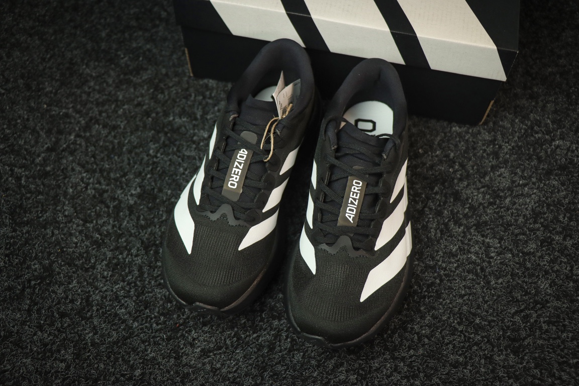 
AD Adizero Eva SL 阿迪达斯马拉松竞速跑鞋 黑白
货号：J
尺码：36 36⅔ 37⅓