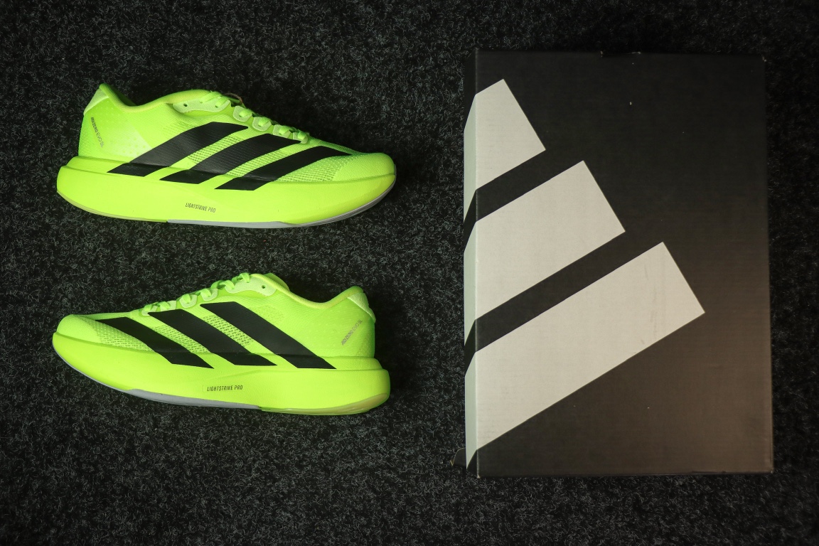 
AD Adizero Eva SL 阿迪达斯马拉松竞速跑鞋 荧光绿
货号：JR3416
尺码：36 3