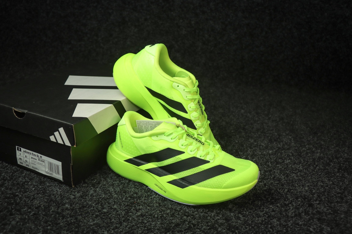
AD Adizero Eva SL 阿迪达斯马拉松竞速跑鞋 荧光绿
货号：JR3416
尺码：36 3