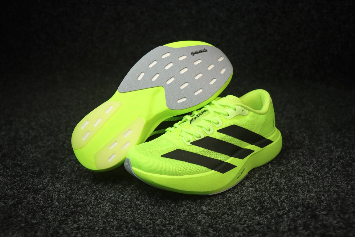 
AD Adizero Eva SL 阿迪达斯马拉松竞速跑鞋 荧光绿
货号：JR3416
尺码：36 3