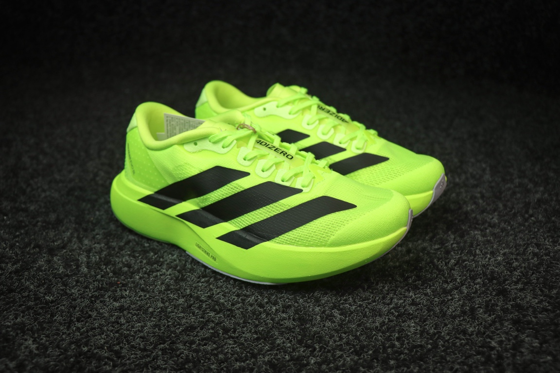 
AD Adizero Eva SL 阿迪达斯马拉松竞速跑鞋 荧光绿
货号：JR3416
尺码：36 3