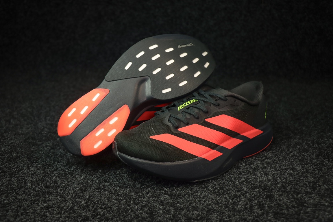 
AD Adizero Eva SL 阿迪达斯马拉松竞速跑鞋 黑红
货号：JR3414
尺码：36 36