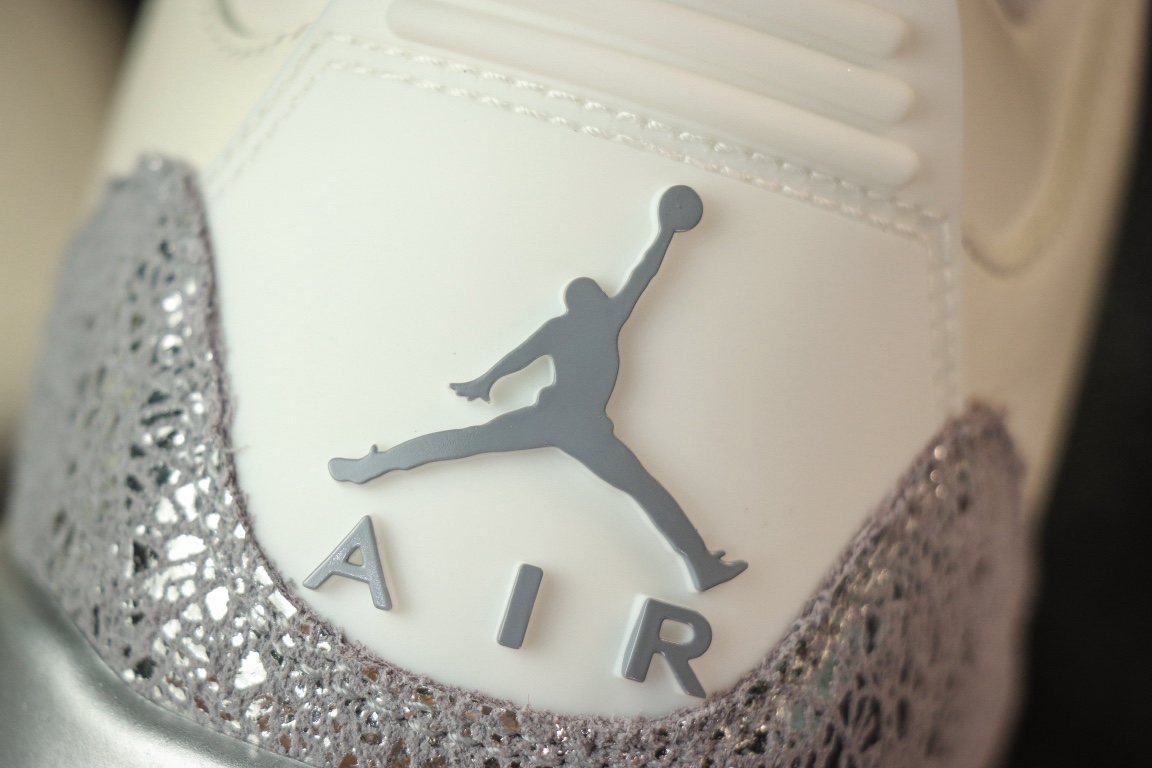
OG纯原 Air Jordan AJ3 Retro 白灰液态银 
货号CK9246-100 
尺码：3