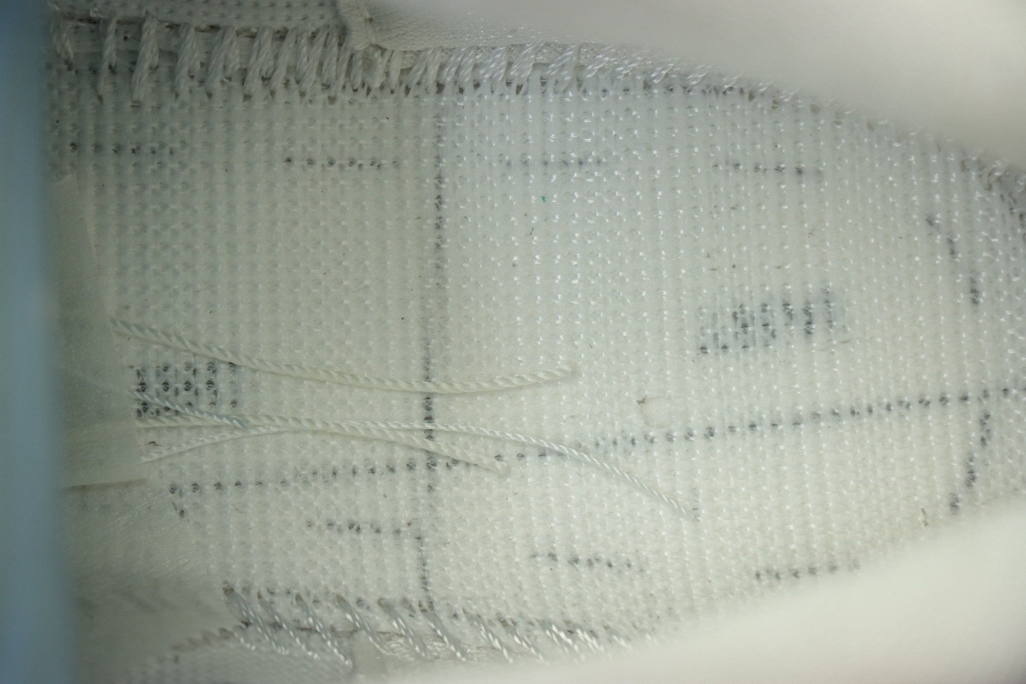 
OG纯原 Air Jordan AJ3 Retro 白灰液态银 
货号CK9246-100 
尺码：3