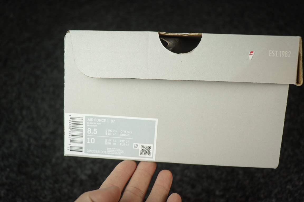 
NIKE Air Force 1 Low '07 空军一号低帮经典板鞋 纯黑
货号CW2288-001