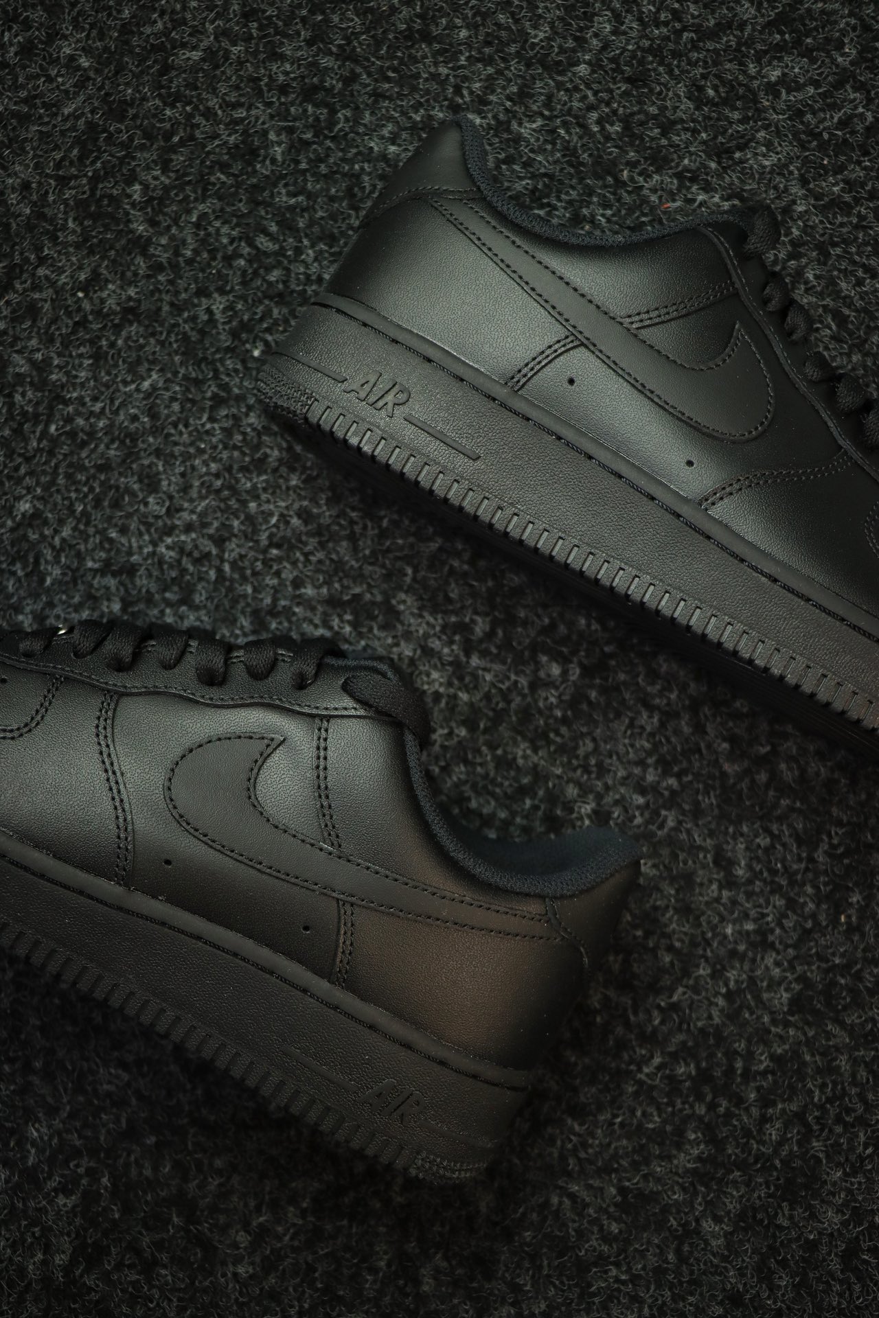 
NIKE Air Force 1 Low '07 空军一号低帮经典板鞋 纯黑
货号CW2288-001