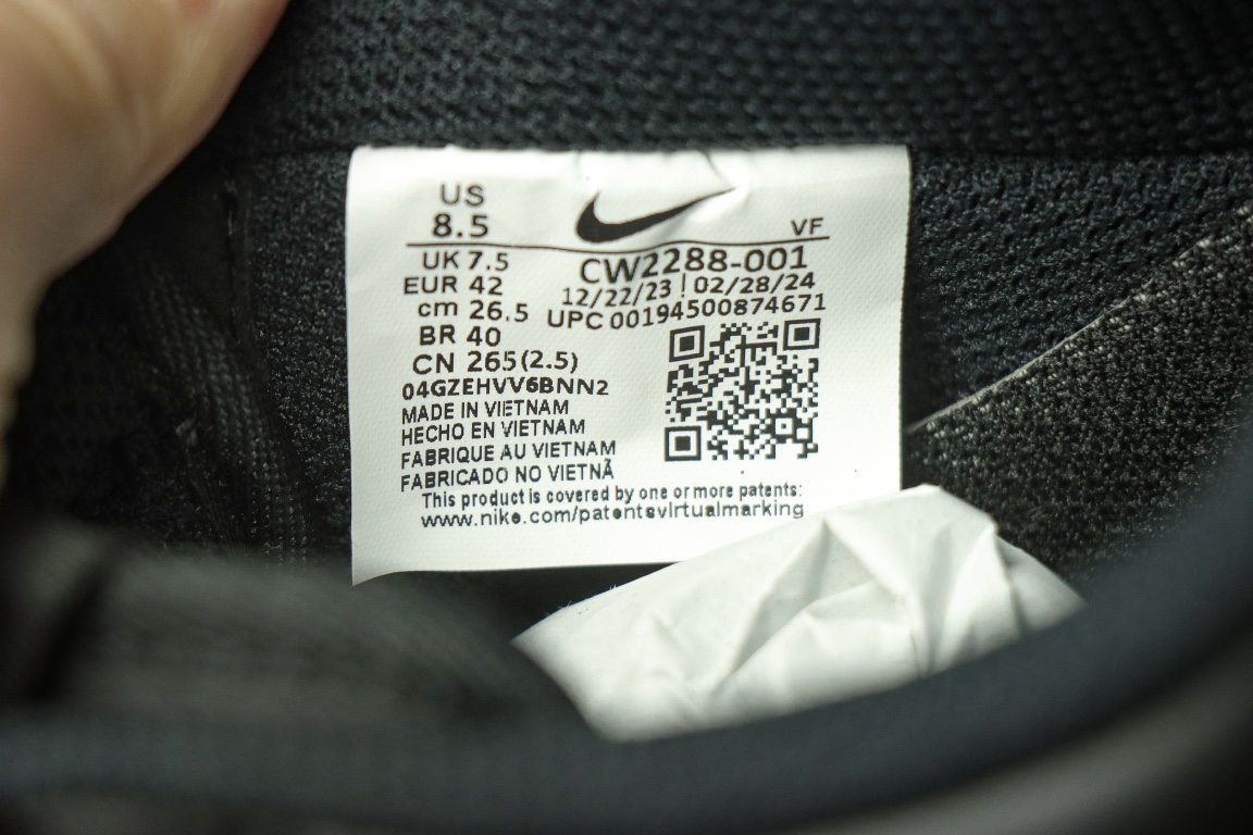
NIKE Air Force 1 Low '07 空军一号低帮经典板鞋 纯黑
货号CW2288-001