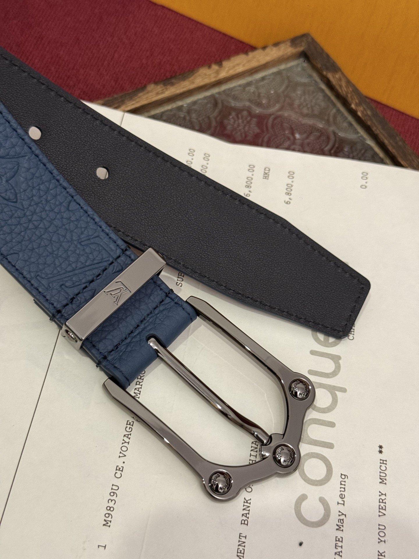 The Frog 3.5mm Reversible Belt in Crocodile是一款优雅且富有感