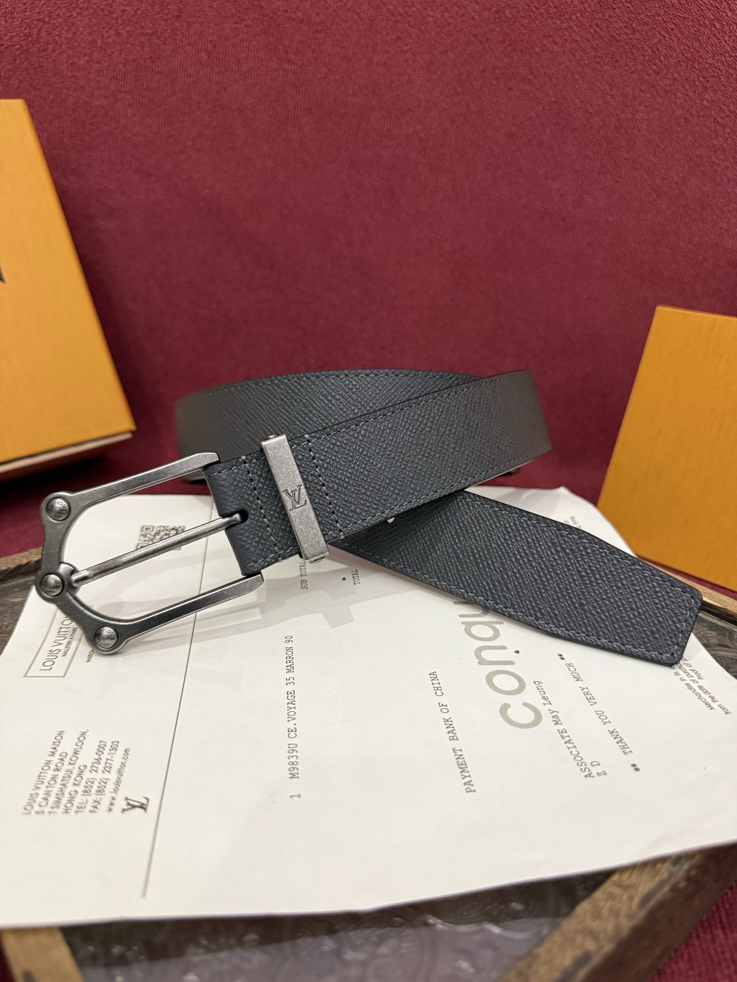 The Frog 3.5mm Reversible Belt in Crocodile是一款优雅且富有感
