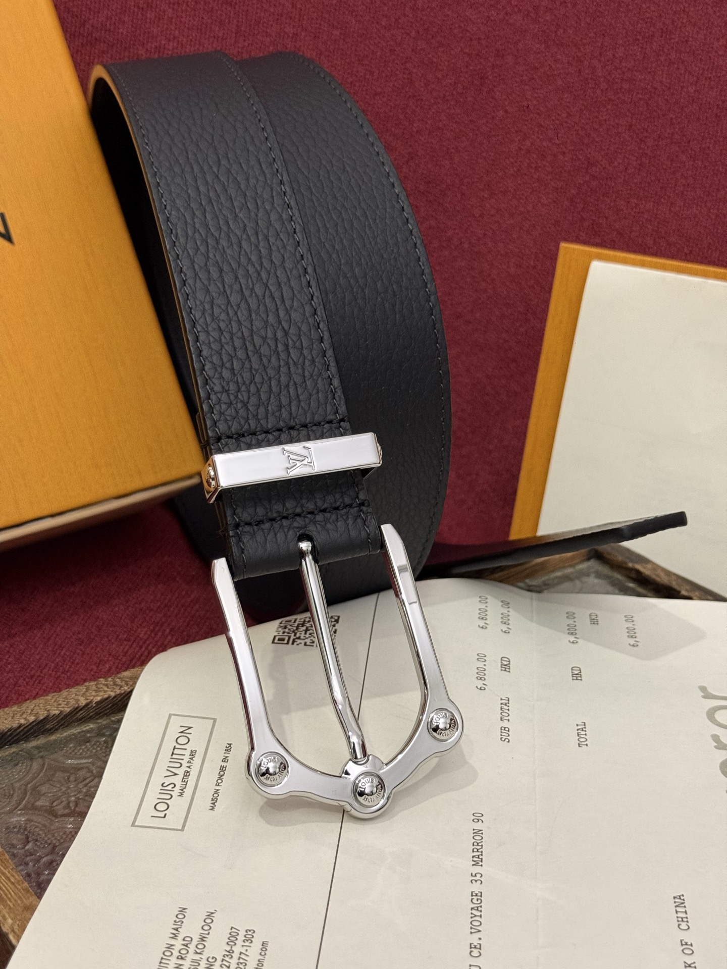 The Frog 3.5mm Reversible Belt in Crocodile是一款优雅且富有感