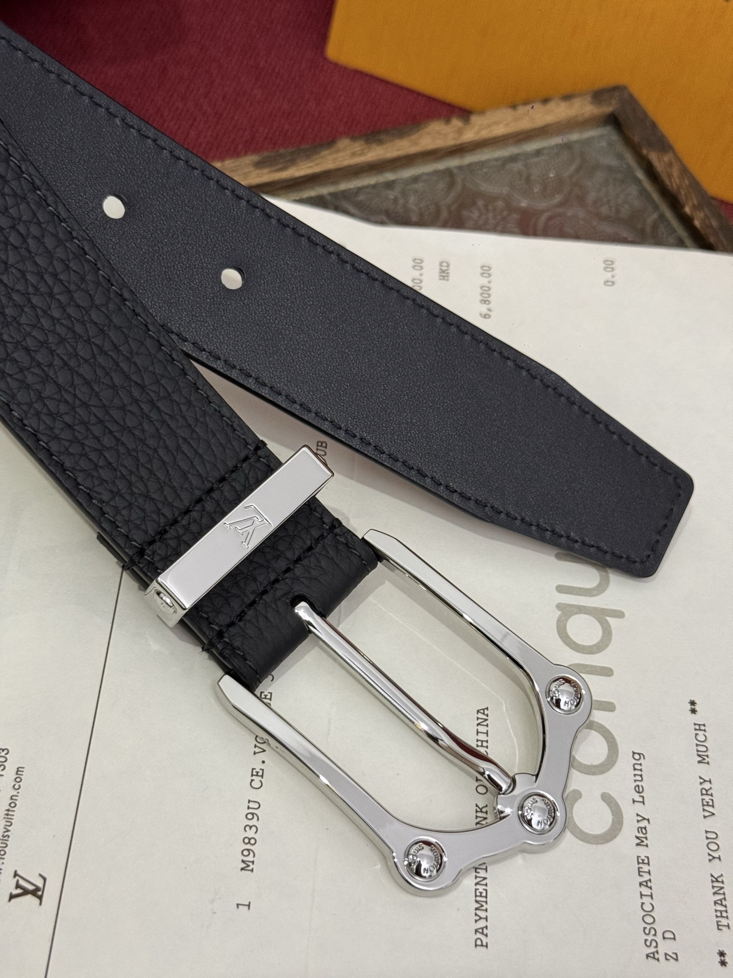 The Frog 3.5mm Reversible Belt in Crocodile是一款优雅且富有感