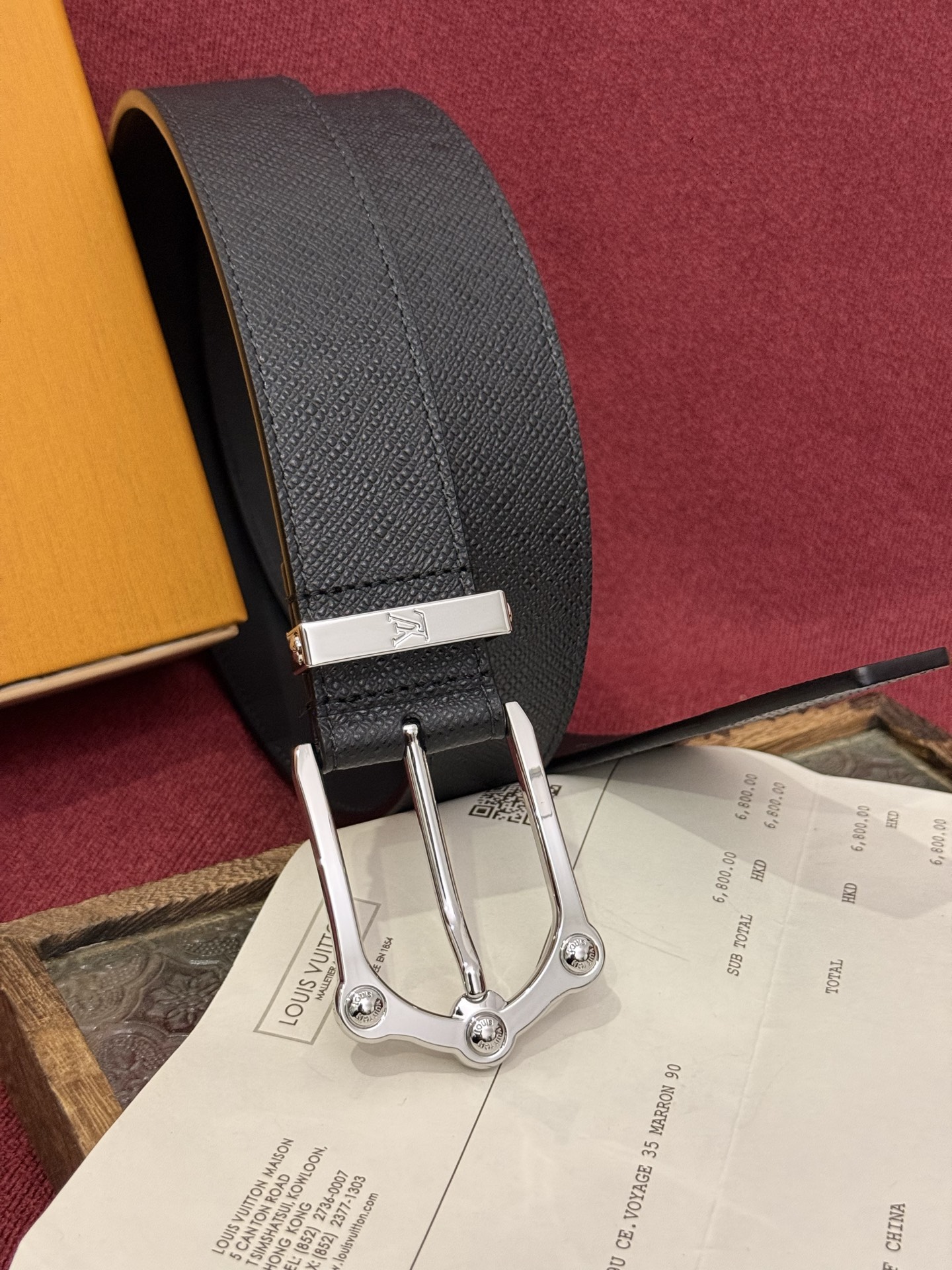 The Frog 3.5mm Reversible Belt in Crocodile是一款优雅且富有感