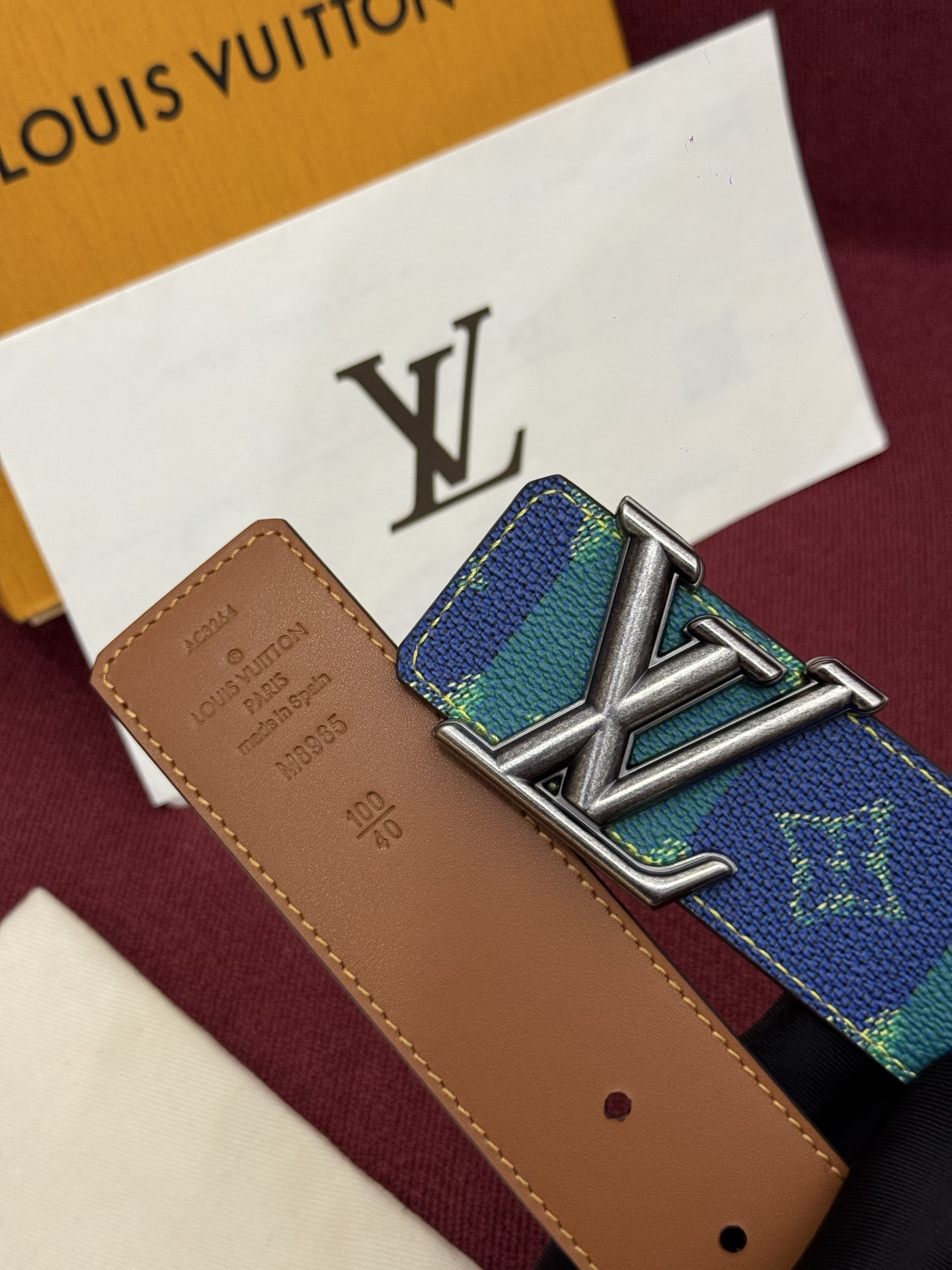 LV Initiales College Monogram Heritage 40mm可翻转腰带一出现便