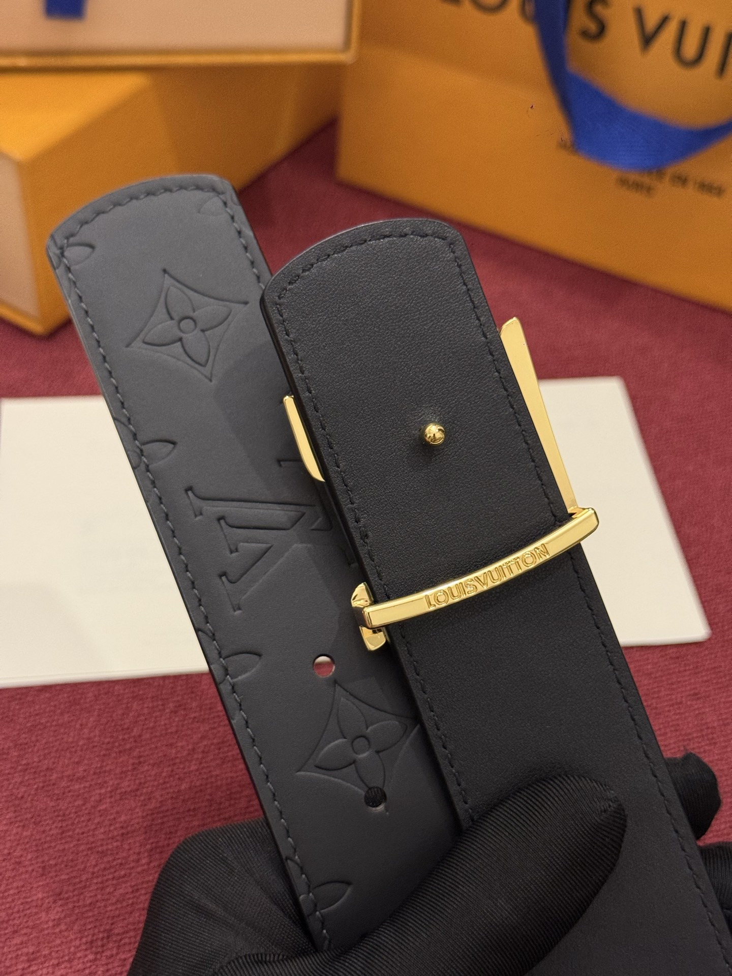 Louis Vuitton Men Taurillon Leather Belt