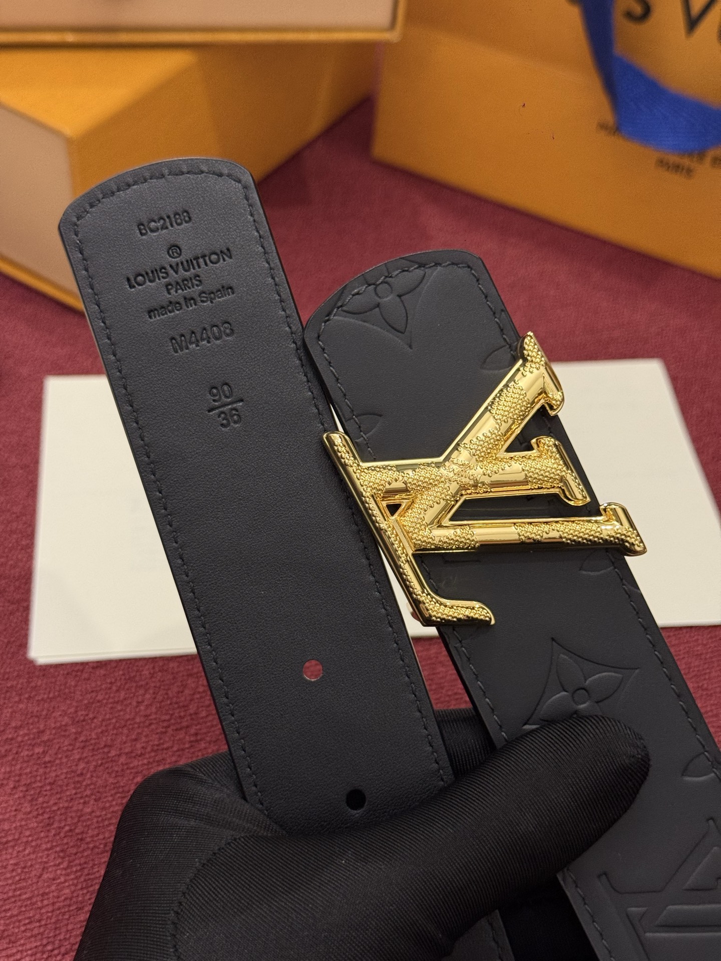 Louis Vuitton Men Taurillon Leather Belt