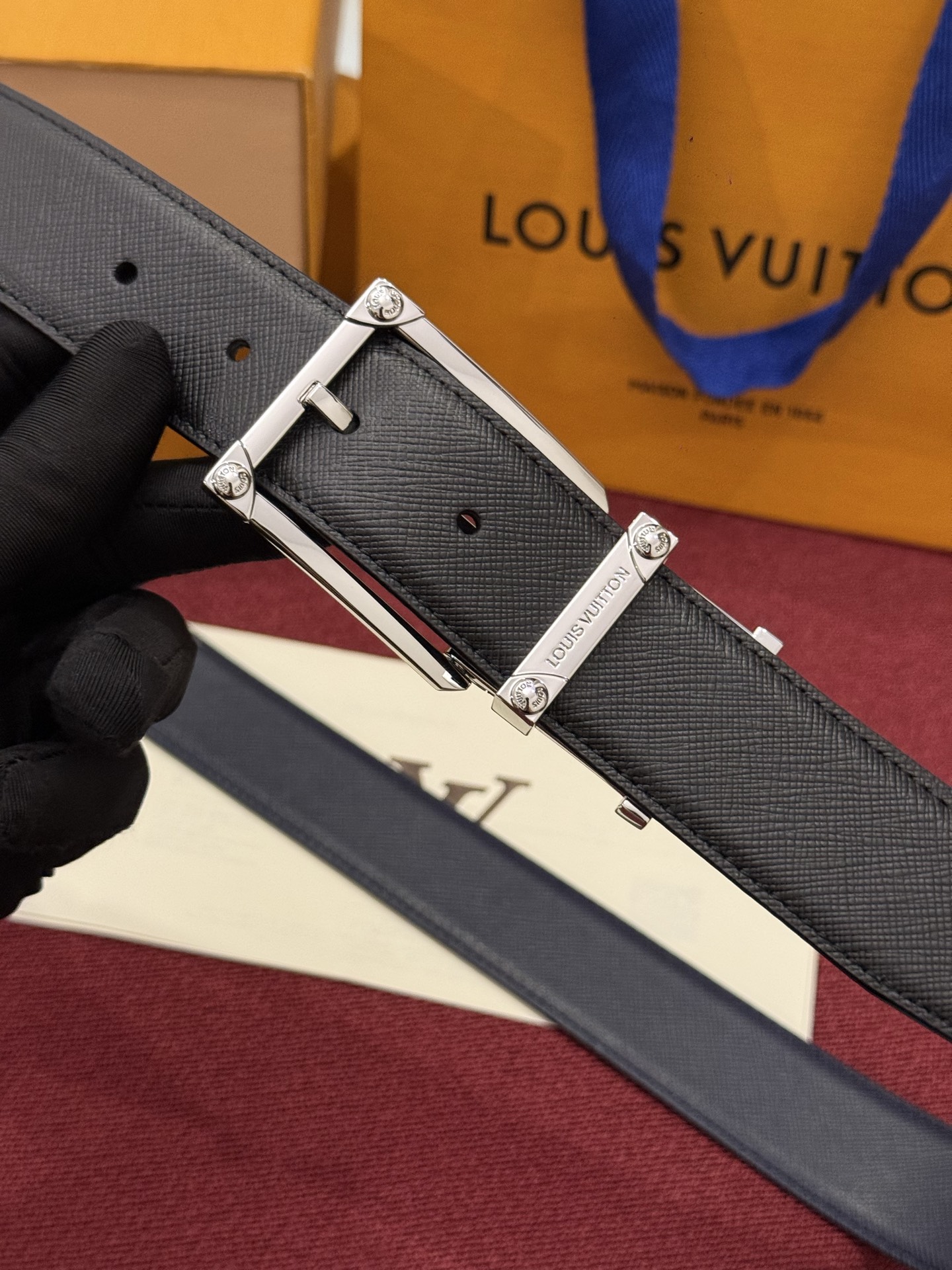 Louis Vuitton Men Taurillon Leather Belt