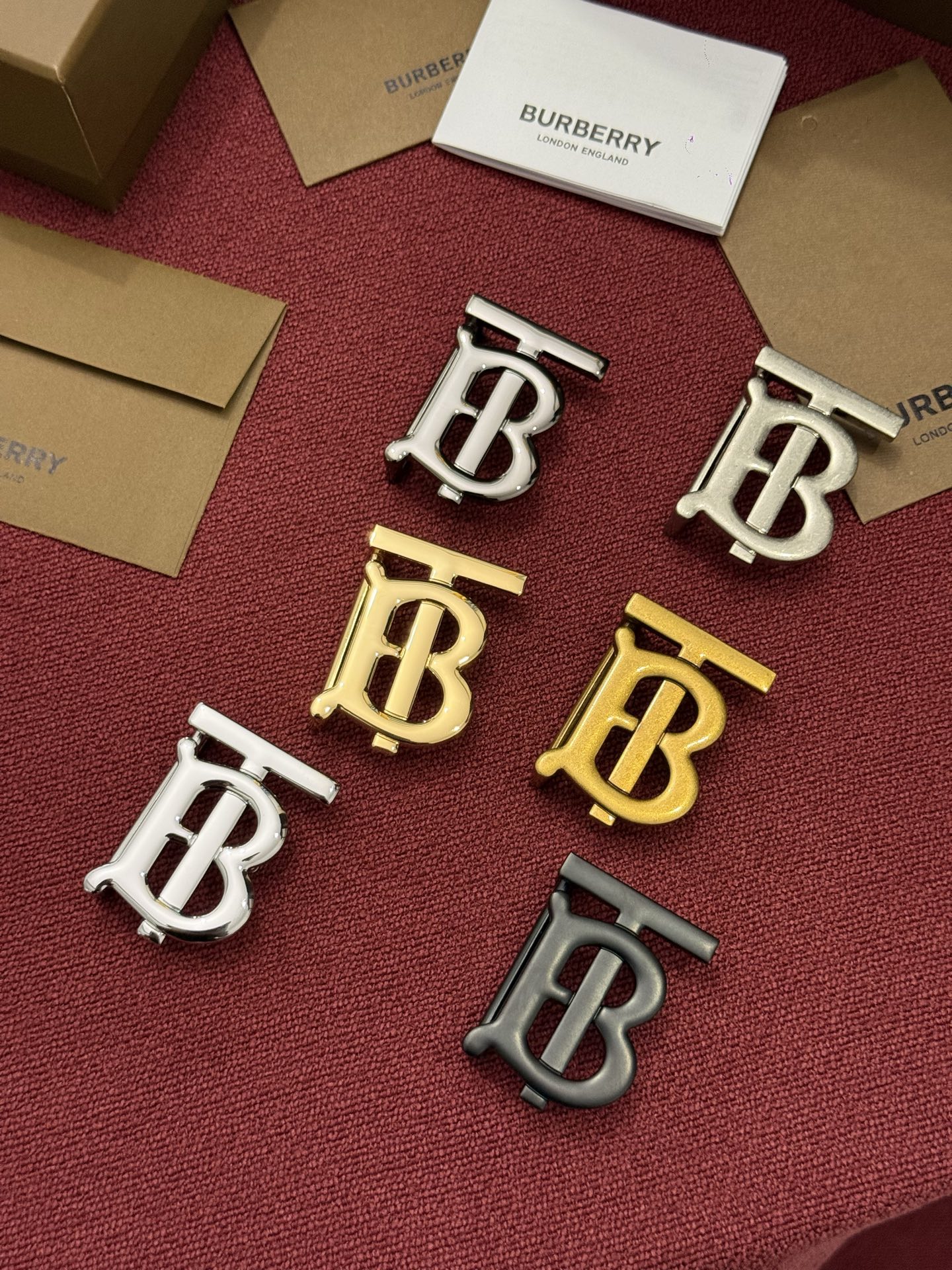 《Burberry》博柏利 格纹/牛皮 品质毋庸置疑 没有更好 只有最好  宽度4.0cm  内置NFC正品芯片感应验证