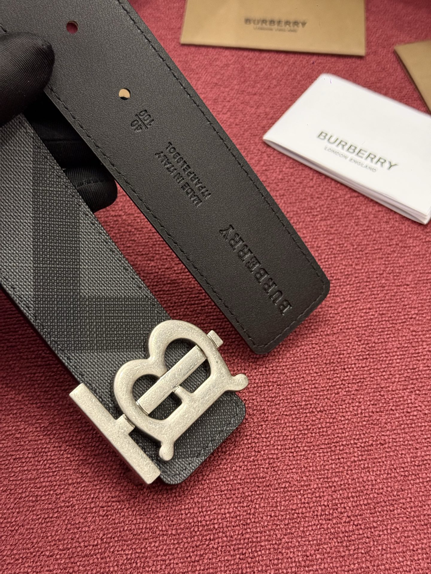 《Burberry》博柏利 格纹/牛皮 品质毋庸置疑 没有更好 只有最好  宽度4.0cm  内置NFC正品芯片感应验证