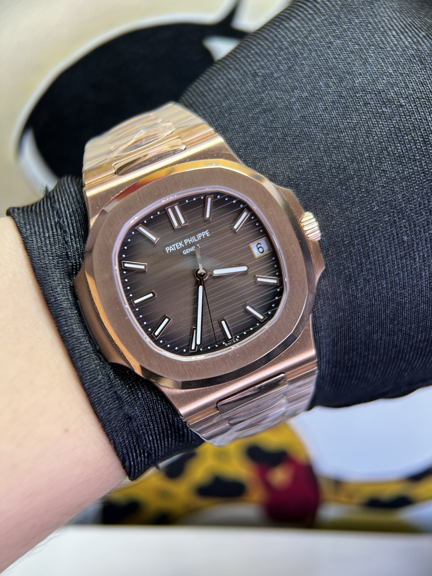 NO:945593,DDF 5711 rose gold movement counterweight,19860909DDF 5711玫瑰金 机芯配重,,Watch