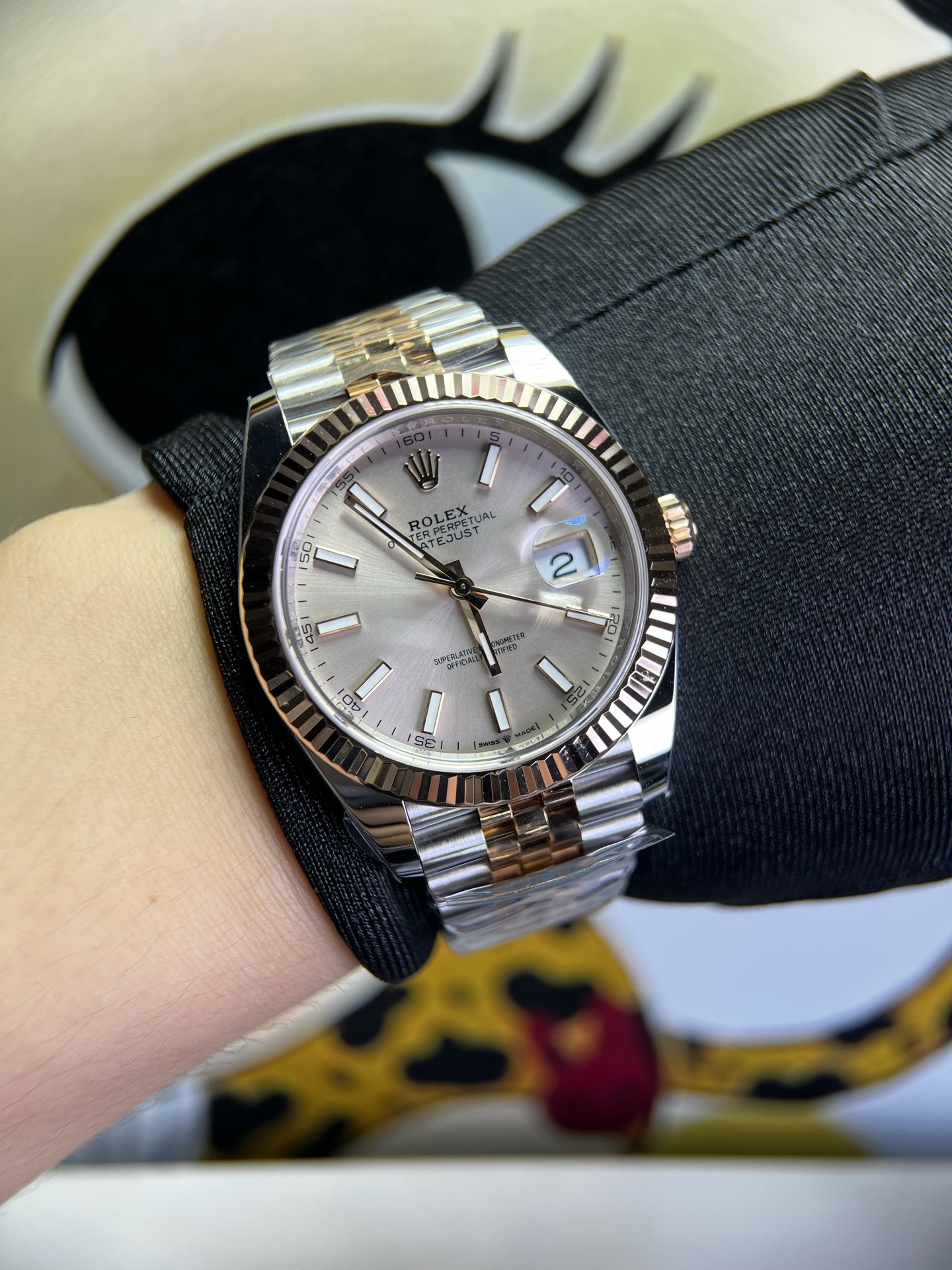 NO:946457,C lus gold log champagne,,gold19860909C lus 间黄金日志 香槟色,,gold,Watch